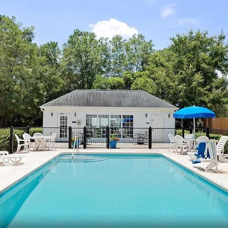 Baymont By Wyndham Jacksonville/Butler Blvd Εξωτερικό φωτογραφία