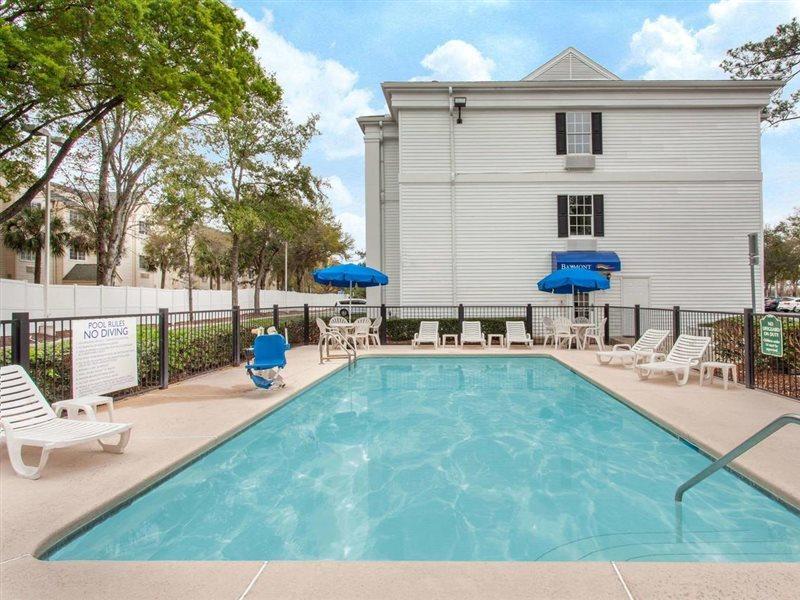Baymont By Wyndham Jacksonville/Butler Blvd Εξωτερικό φωτογραφία