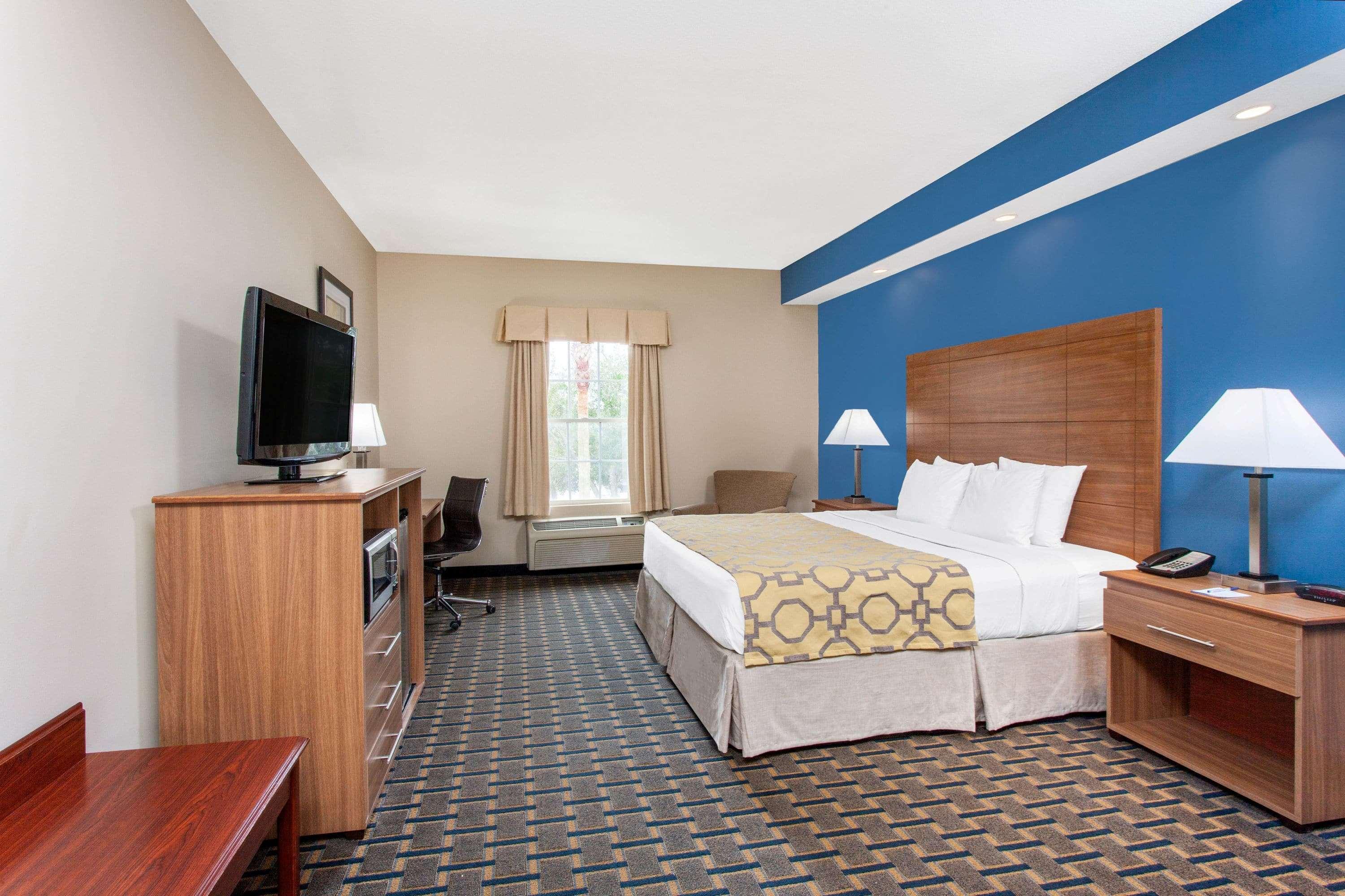 Baymont By Wyndham Jacksonville/Butler Blvd Εξωτερικό φωτογραφία