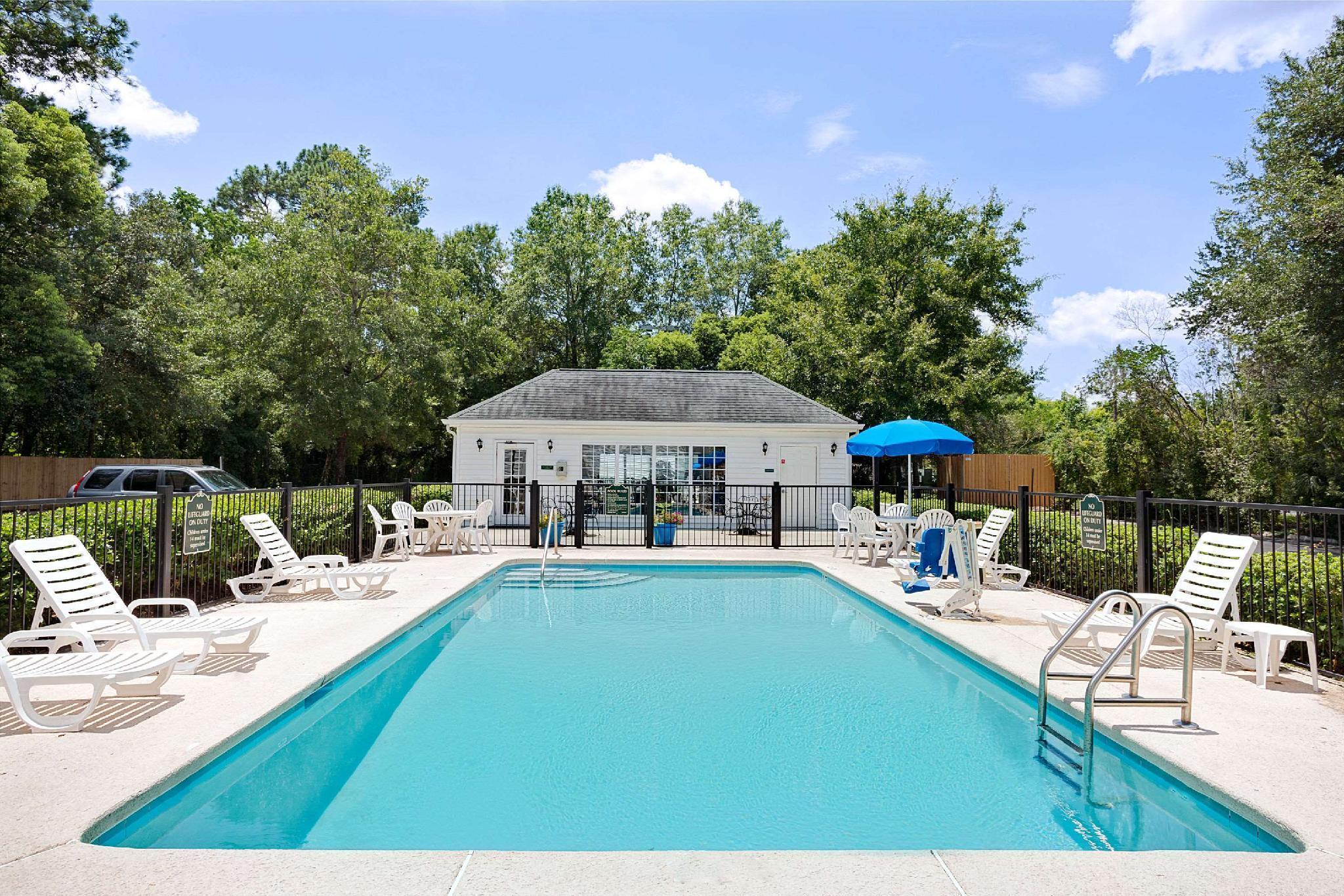Baymont By Wyndham Jacksonville/Butler Blvd Εξωτερικό φωτογραφία