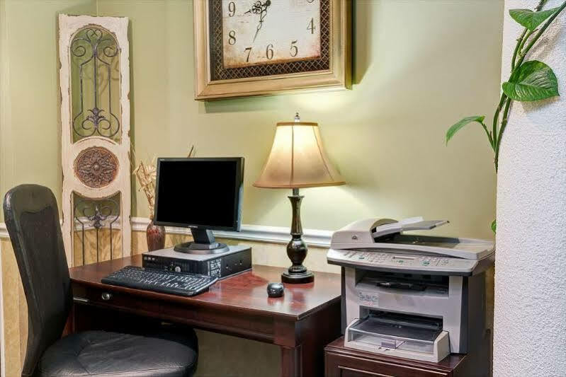 Baymont By Wyndham Jacksonville/Butler Blvd Εξωτερικό φωτογραφία