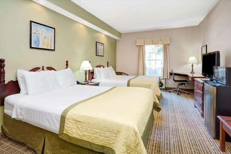 Baymont By Wyndham Jacksonville/Butler Blvd Εξωτερικό φωτογραφία